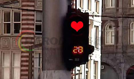 創(chuàng)意交通信號燈，愛心之燈