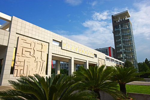 公司開啟智能化交通設(shè)施之路，聯(lián)合浙大寧波理工研發(fā)交通設(shè)施管理平臺