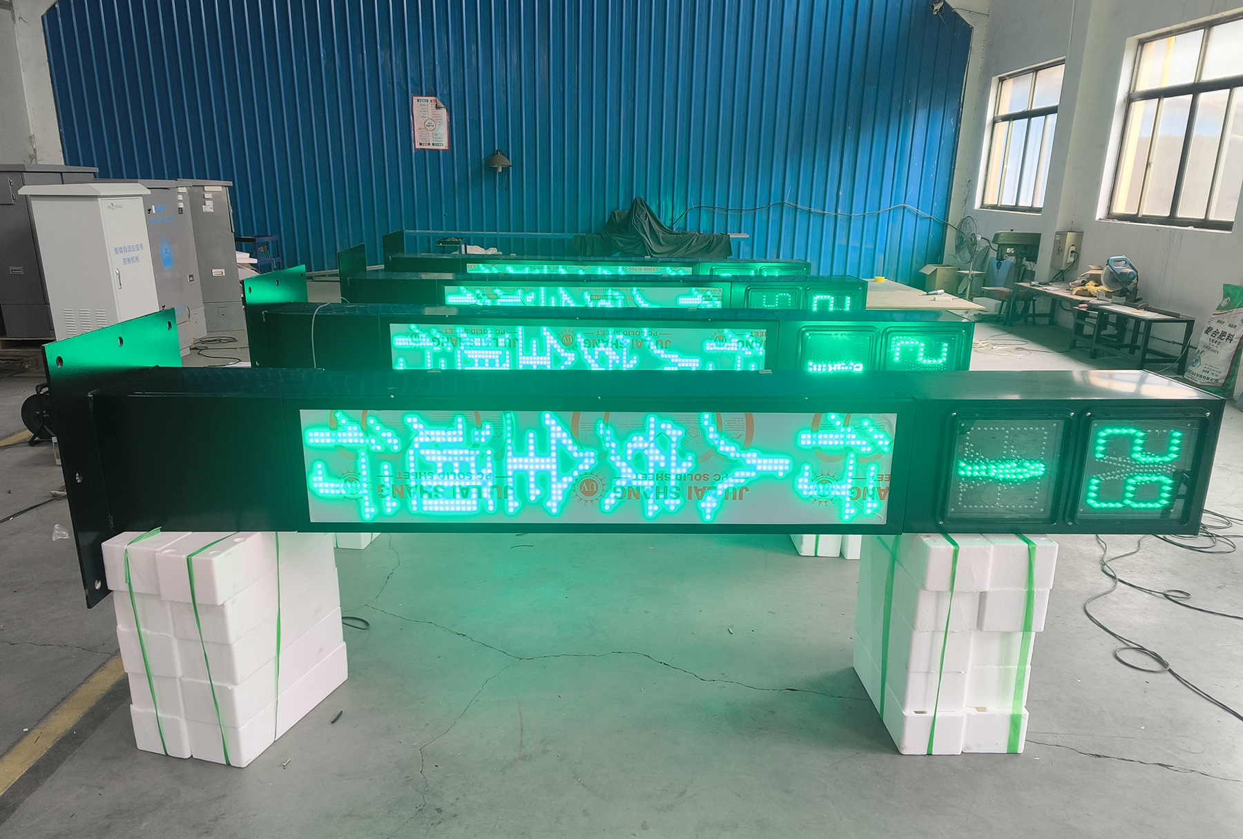 一體化人行燈臺(tái)州1803 一體化人行燈臺(tái)州1803