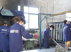 華路德噴塑車間